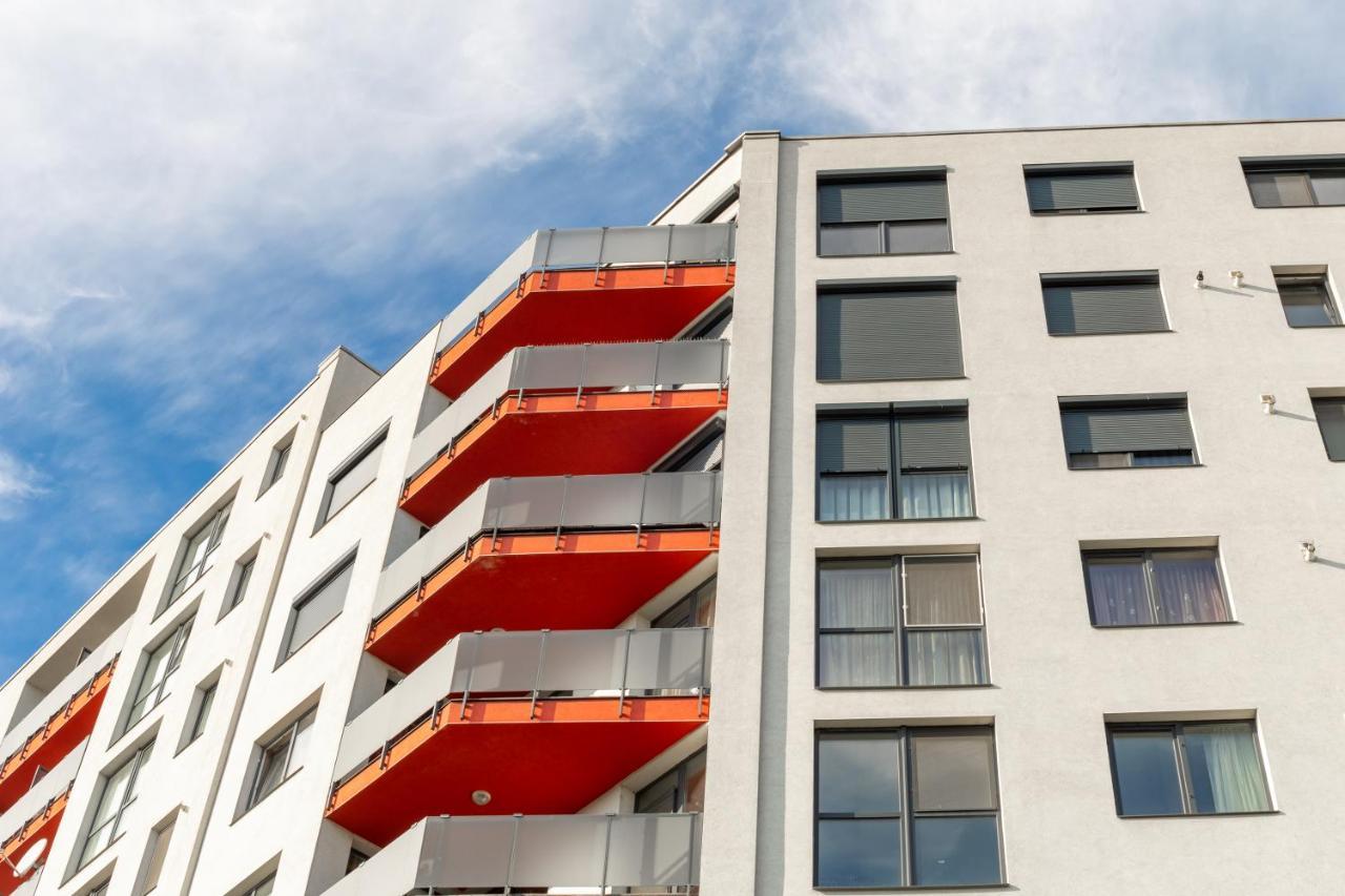 Ari - Ared Luxurious Apartments With Balcony & Free Parking أراد المظهر الخارجي الصورة