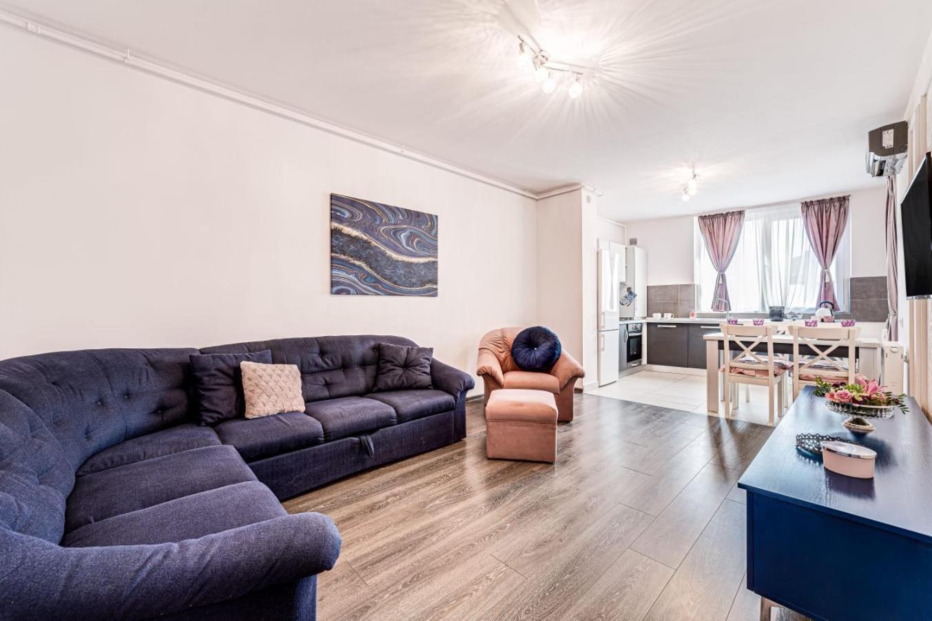Ari - Ared Luxurious Apartments With Balcony & Free Parking أراد المظهر الخارجي الصورة
